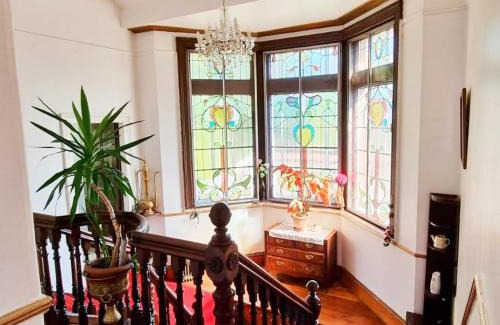 Bellahouston Hotel | Central Glasgow House
