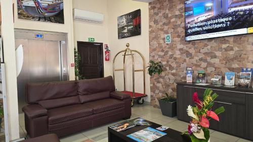 Cayenne Hotel | Inviting Central Hotel Cayenne: Family-Friendly & Accessible