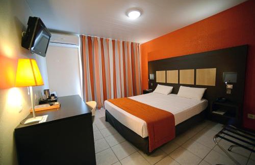 Cayenne Hotel | Inviting Central Hotel Cayenne: Family-Friendly & Accessible
