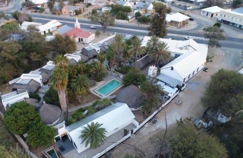 Omaruru Hotel | Comfortable Central Hotel Omaruru with Pool & Breakfast