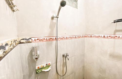 Karimunjava Hotel | Central House Karimunjawa: Family-Friendly Getaway
