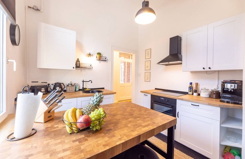 Coburg Apartment | Prime Coburg Location: Exclusive Apartment for Group Stays