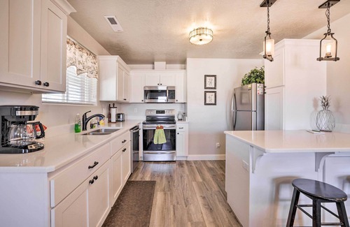 Kanab Apartment | Modern Kanab Apartment with Pool and Spa Amenities