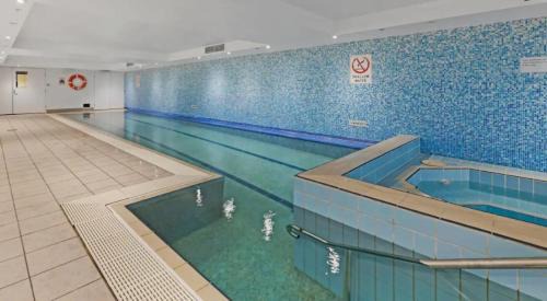 Chatswood Apartment | Conveniently Located 1-Bed with Gym, Sauna & Pool