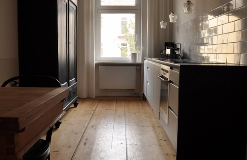 Volkmarsdorf Apartment | Ideal 2 Bedroom Apartment in Prime Location with Free Wi-Fi