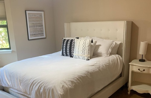 Brentwood Condo | Prime Location with Pools, Walkable Dining and Shopping