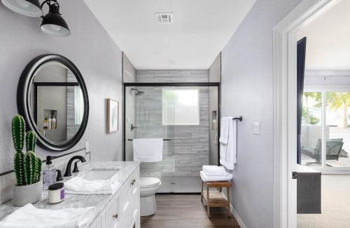 Avant House | Scottsdale Vacation Rentals with Pool and Hot Tub Amenities