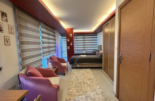 Kucukbakkalkoy Apartment | Central Location in Ataşehir 1+0