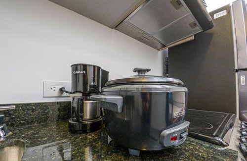 Catedral Apartment | Ideal Location with Pet-Friendly Amenities for Your Stay