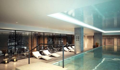 Vauxhall Apartment | Ultra-Central London Designer Flat with Garden View Balcony