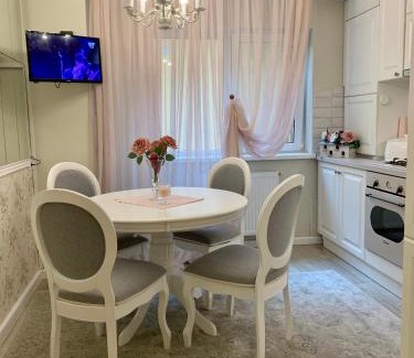 Alba Iulia Apartment | Prime Central Apartment with Hot Tub & Family Amenities