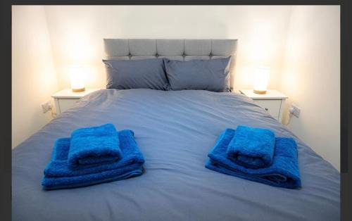 Newton Stewart House | Central Mews Free Wi-Fi-Parking-Contractors