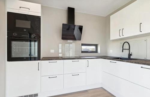 Leknes Apartment | Central No6