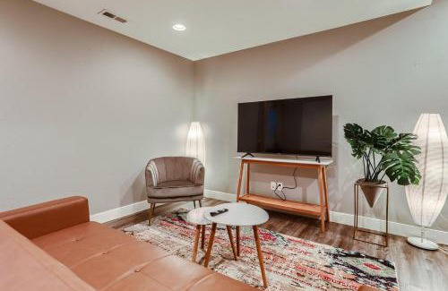 Stapleton Apartment | Family-Friendly Stay at Central Park - 28th Place Apartment
