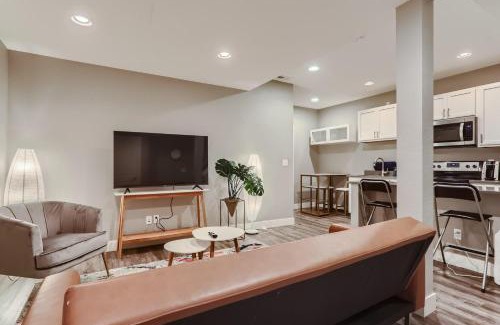 Stapleton Apartment | Family-Friendly Stay at Central Park - 28th Place Apartment