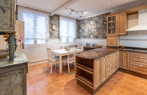 Indautxu Apartment | Explore Central Park & Museum: 4-Star Comfort Awaits