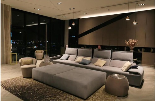 Central Pattaya Apartment | Oceanfront Condo in Central Pattaya with Scenic Views