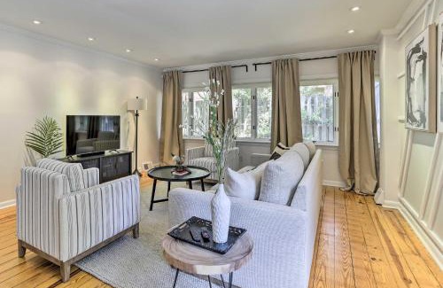 Washington Square West House | Philly Townhome with Private Patio & City Views - Top Rated