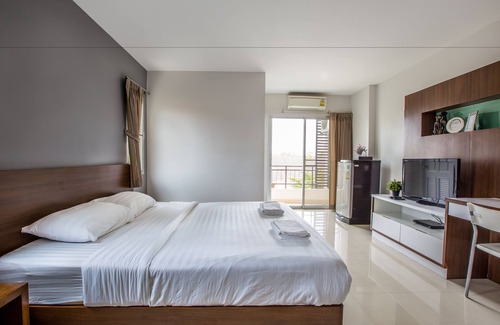 Chonburi Hotel | Central Place Serviced Apartment: Top-Rated Family Getaway