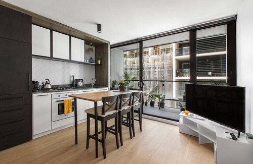 Abbotsford Apartment | Modern Inner City Living with Pool and Spa Amenities