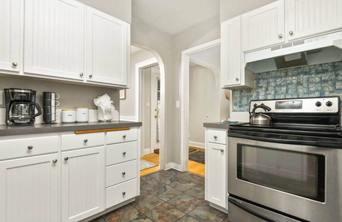 Newberg House | Pet-Friendly Retreat in Newberg - Walk to Dining and University