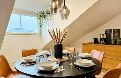 Kamppi Apartment | Central Skyroom - Sauna, Family-Friendly & City Skyline Views