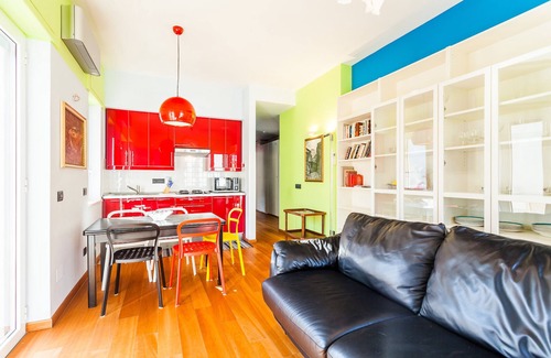 Sorrento Condo | Top Floor 2BR Flat in Central Sorrento with Ocean View