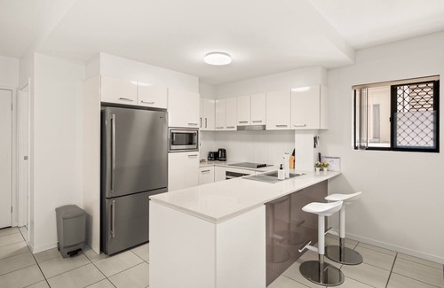 South Brisbane Apartment | Central South Brisbane Stay with Pool Access