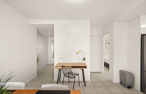 South Brisbane Apartment | Central South Brisbane Stay with Pool Access