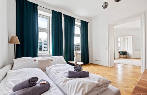 Himmelpfortgrund Apartment | Central & Spacious 2 BR Apartment