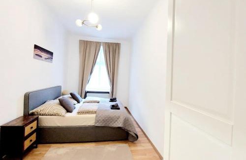 Weißgerber Apartment | Central CheckInVienna Apartment - Family-Friendly Getaway