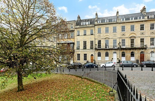 Upper Town Apartment | Welcoming Georgian Garden Apartment in Central Location