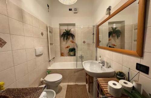 Abbadesse Apartment | Central Station-Bosco Verticale Cozy & Elegant apt