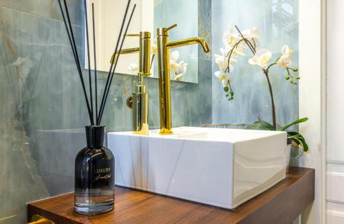 Loreto Apartment | Central Station, Luxury & Modern with all comfort!