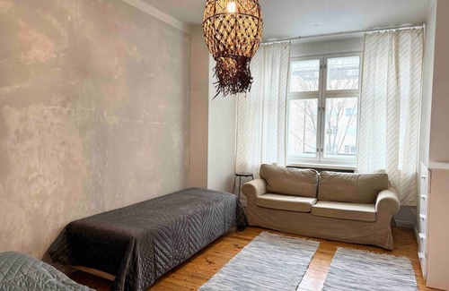 Punavuori Apartment | Convenient Central Stay with Breakfast in Helsinki