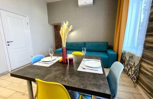 Petrovskoye Apartment | Discover Central Street: Pet-Friendly & Family-Focused Stay