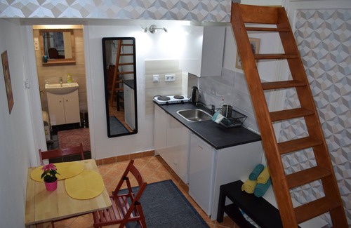 Belso-Ferencvaros Apartment | Cozy Studio Flat Near Great Market & Gellert Bath