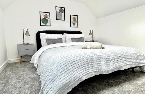 Saint Ola House | Central & Stylish 2 Bed Property - The Stable @ Warrenfield