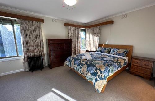 Sunbury House | Scenic Sunbury Retreat with High-Speed WiFi & Family Amenities