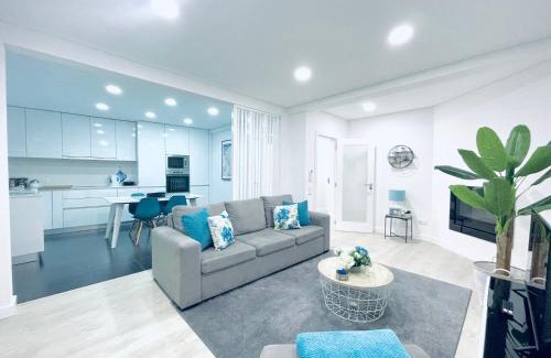 Aveiro Apartment | Central Tiled Apartment: Family-Friendly 4-Star Escape