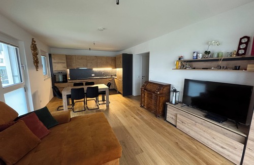Leopoldstadt Apartment | Central Vienna Elegance, spacious 3-bedroom apartment