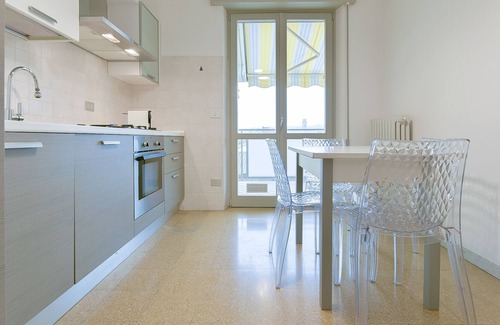Centro Urbano Apartment | Discover Central View Boutique: Pet-Friendly & Accessible