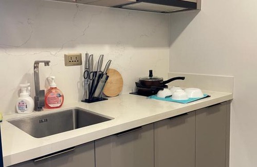 Rama 9 Apartment | Discover Central World Rama9: Pool & Hot Tub Awaits!