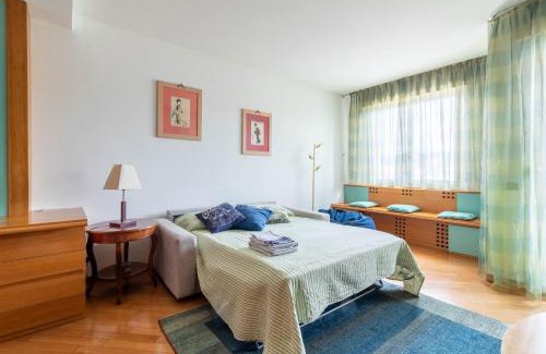 Conegliano Apartment | Centralissimo: Scenic Hillside Views & Family-Friendly Stay