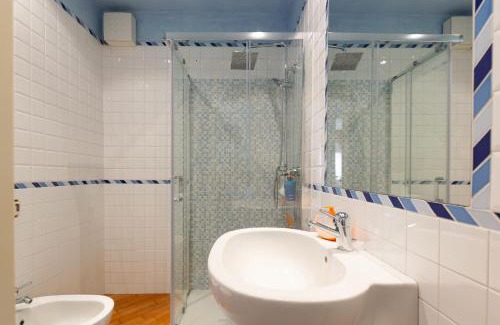 Conegliano Apartment | Centralissimo: Scenic Hillside Views & Family-Friendly Stay