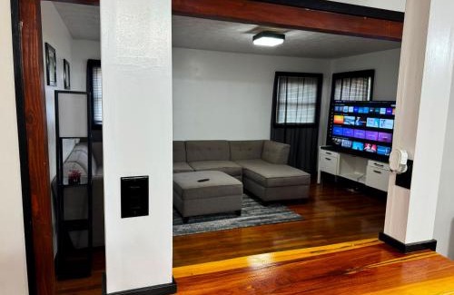 Johnson City House | Centralized Modern Home in Johnson City