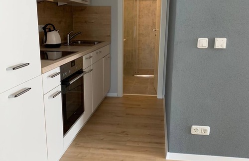 Altenmarkt an der Alz Apartment | Ideal Apartment Steps from Lake Chiemsee with Breakfast