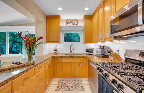South New River Isles House | Perfectly Located Citrus Key with Heated Pool & Riverside Access