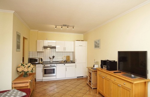 Binz Apartment | Prime 2-Room Apartment with Balcony at Villa Laetitia