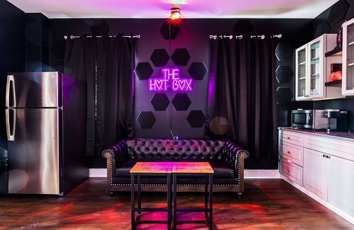 South Nashville Apartment | Memorable Stay in Downtown Nashville with Breakfast Included